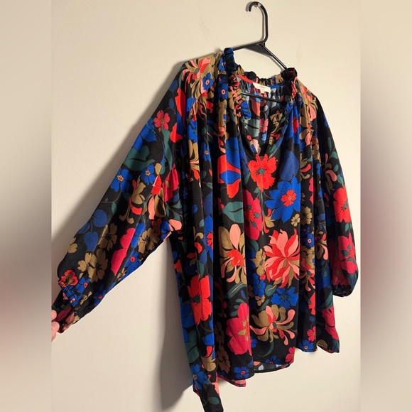 Entro Beautiful Floral Multicolor Women's Top Size large - Picture 4 of 7